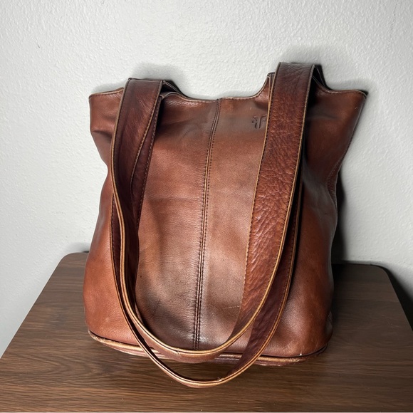 Vintage Frye Brown Leather Bucket Tote Satchel Shoulder Bag - Picture 2 of 9